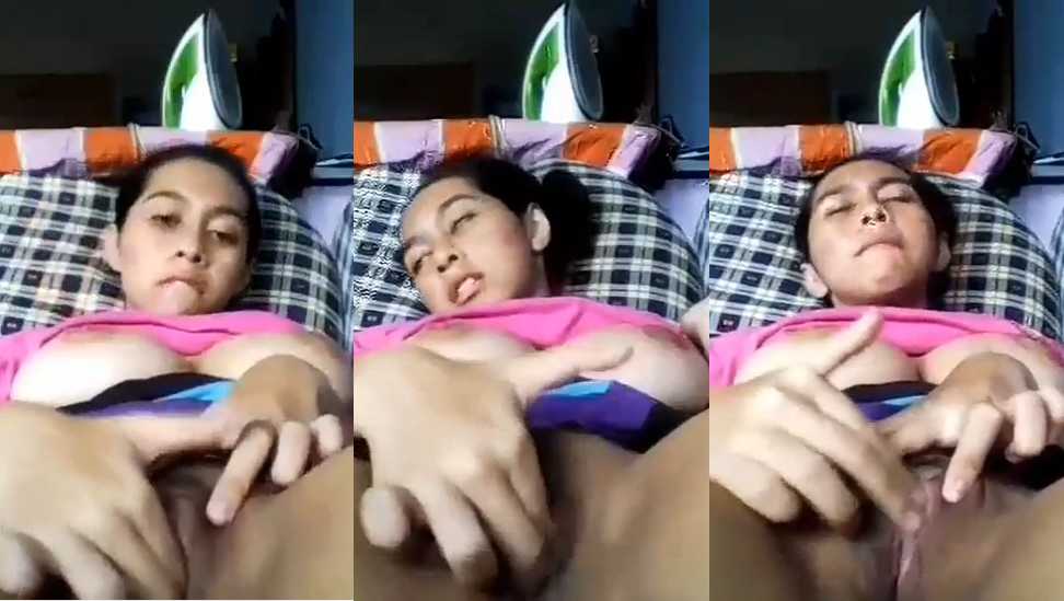 Desi Village Girl Fingering Watch