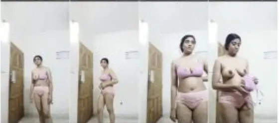 Hot Sexy Bhabi Showing And Fingering